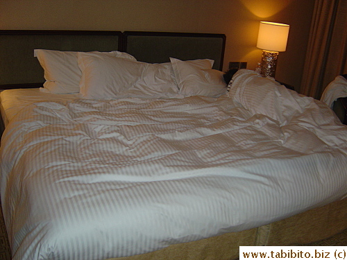 KL fast asleep on the enormous bed