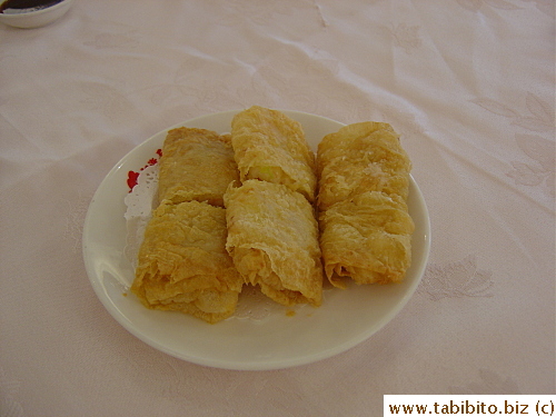 Fried tofu skin rolls with shrimp and yellow leeks, just fabulous.  One of the best dimsum dishes I ever ate
