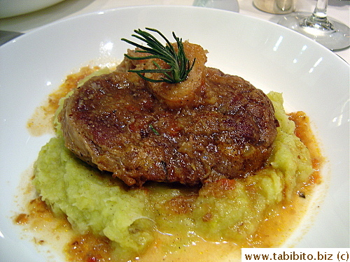 My entrée of Braised Veal Shank on a bed of buttery pureed veggies.  I don't usually like the taste of dairy, but this dish is strangely quite acceptable to me