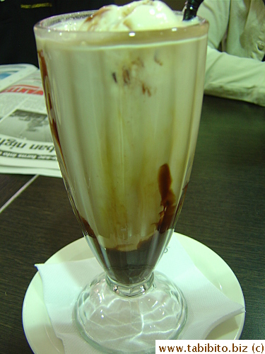 My overly sweet and little-coffee-flavor Iced Mocha