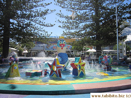 Fountain/pool for kids